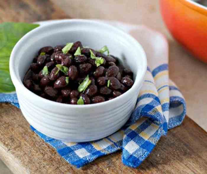 How to cook canned black beans dominican style