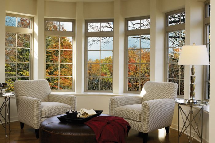 How to decorate a room with window walls