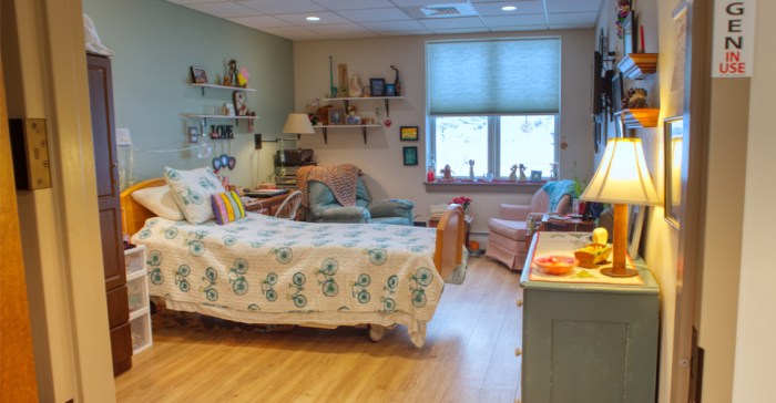 How to decorate nursing home room