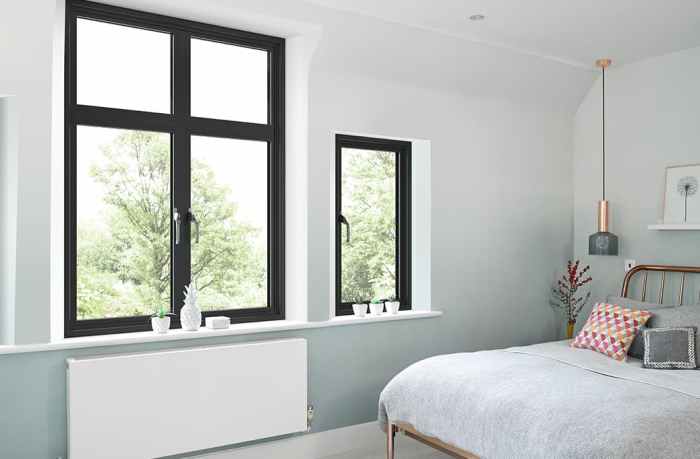 How to decorate a room with window walls