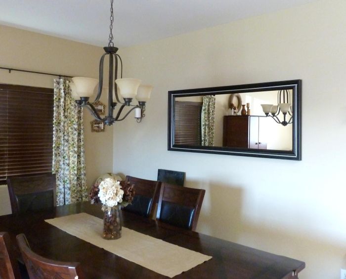 How to decorate long mirrors in dining rooms